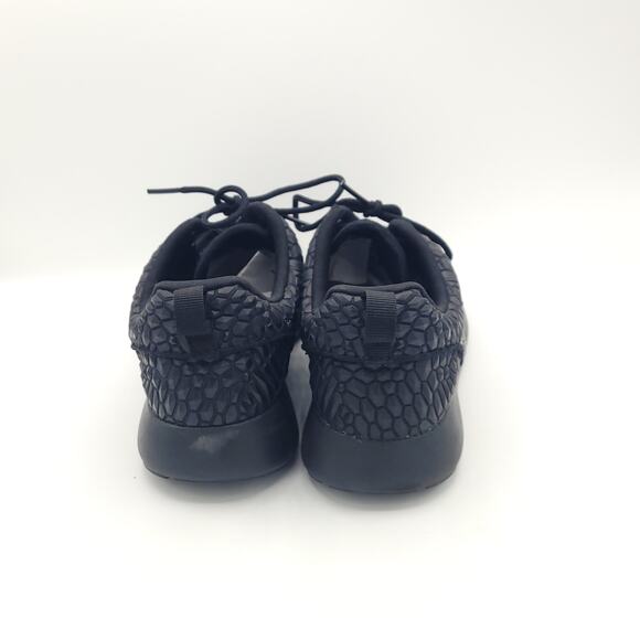 Nike Roshe One DMB Triple Black 807460-001 women's size 7 - Picture 6 of 9
